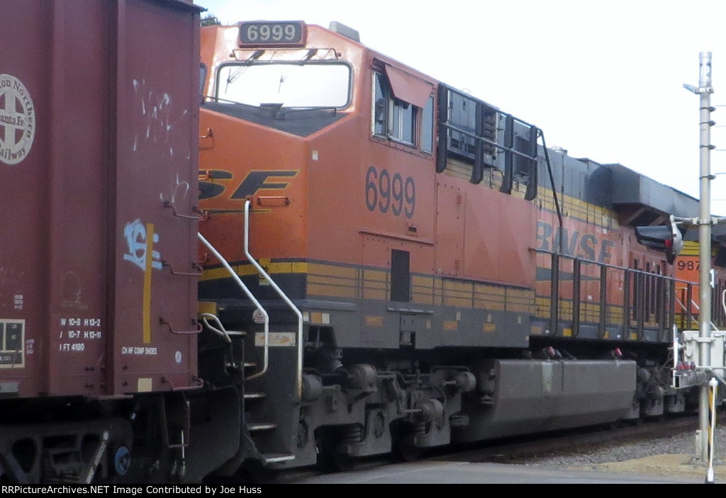 BNSF 6999